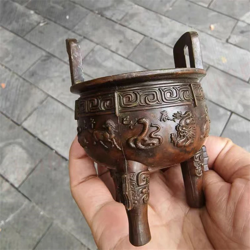 

Three legged incense burner ornament, twelve zodiac small incense burner, auspicious home decoration