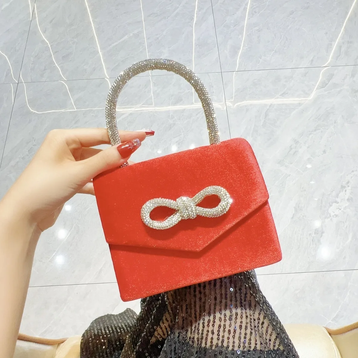 

Бархатная сумка со встроенными бриллиантами, вечерняя сумка через плечо для свадебного торжества, новая модная сумка через плечо с цепочкой