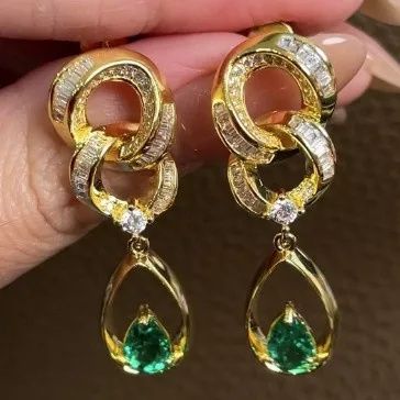 

New S925 Silver 1ct Water Drop 5 * 7 Nurturing Ancestral Green Earrings Fashionable and Versatile Wedding Jewelry