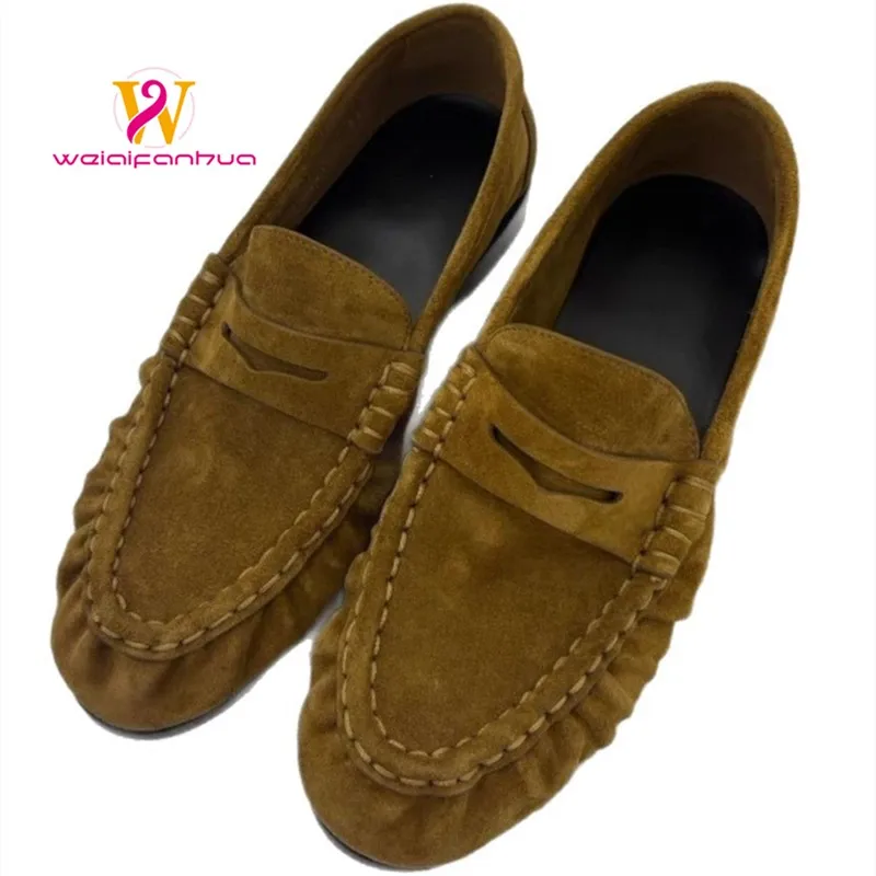 

New 2026 model flat shoes, suitable for women's wear. Handmade retro ruffles low-heeled ladies' round-toe loafers.