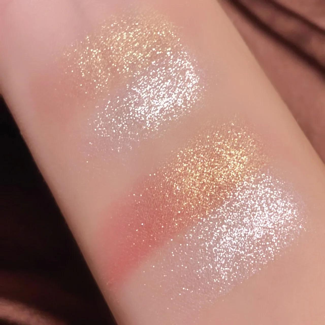 พาเลทท์อินทูโทนไฮกลอสเฟซและอายกลอสแบบบูรณาการ แผ่นดิสก์สูงผสมผสานสีชมพูประกายมุกประกายยาวนาน