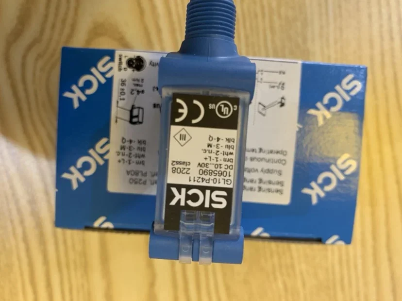 

2025.5 SICK Photoelectric Sensor Mirror Anti-GL10-P4211 Original New Genuine Fake One Penalty Ten Support After-sales Service