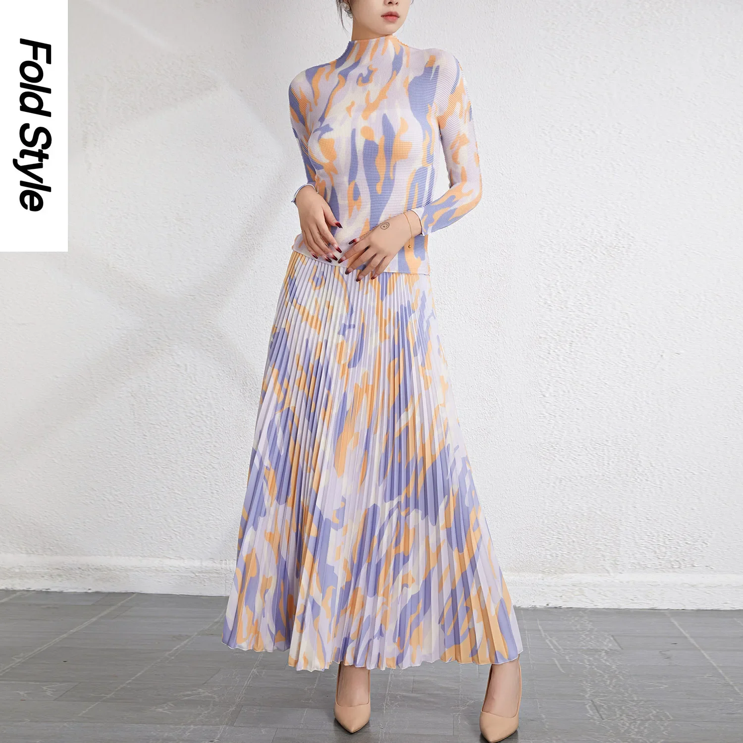 

Fashionable and Casual Women's Suit Skirt 2024 Spring and Autumn New Style Pleated Standing Neck Long Sleeved Top Half Skirt Set