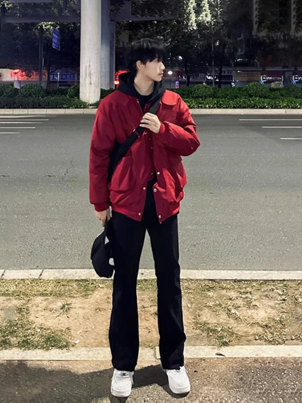 

Мужская куртка-бомбер American Sle Pilot: весенне-осенняя, с асимметричным кроем, вышивкой, модная, свободная, цвета бордо