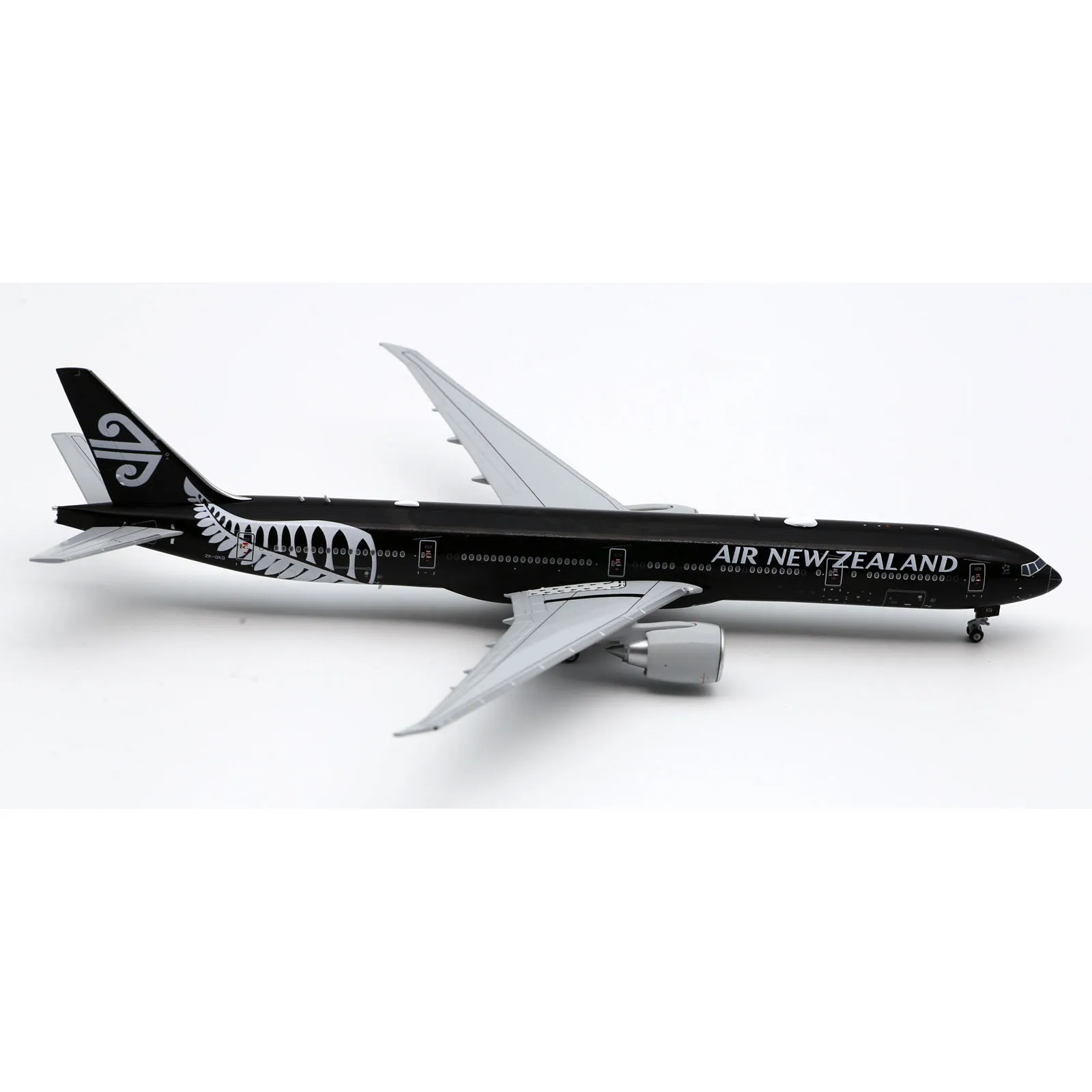 XX40006 Alloy Collectible Plane Gift JC Wings 1:400 Air New Zealand StarAlliance Boeing B777-300ER Diecast Aircraft Model ZK-OKQ