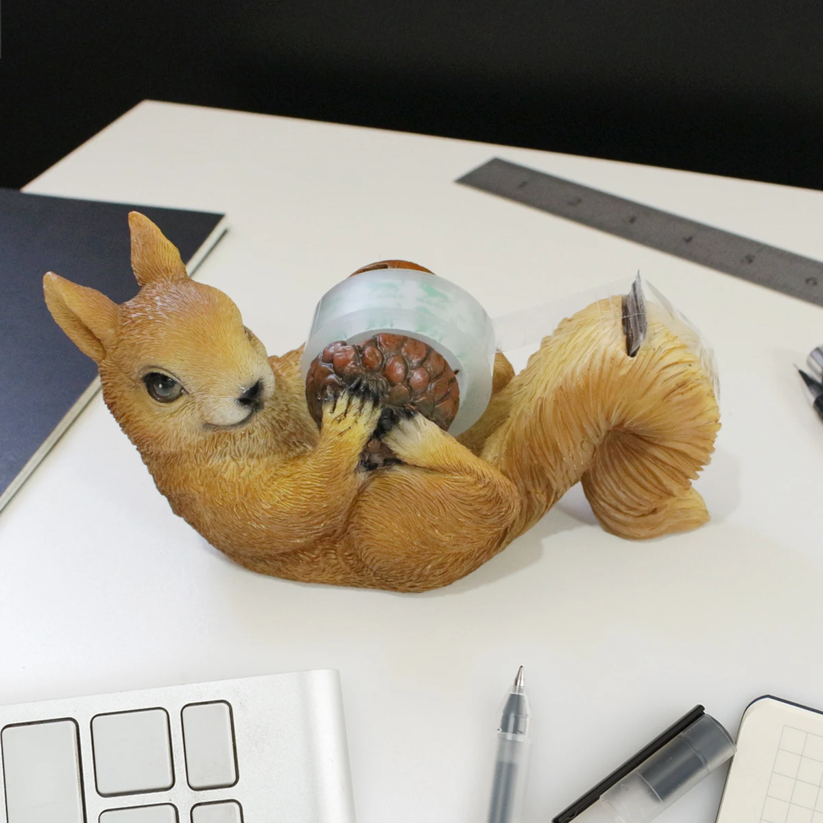 resin-squirrel-glue-tape-cutter-desktop-tape-dispenser-desktop-tape-dispenser-cute-office-desk-accessories-stationery-desk-d
