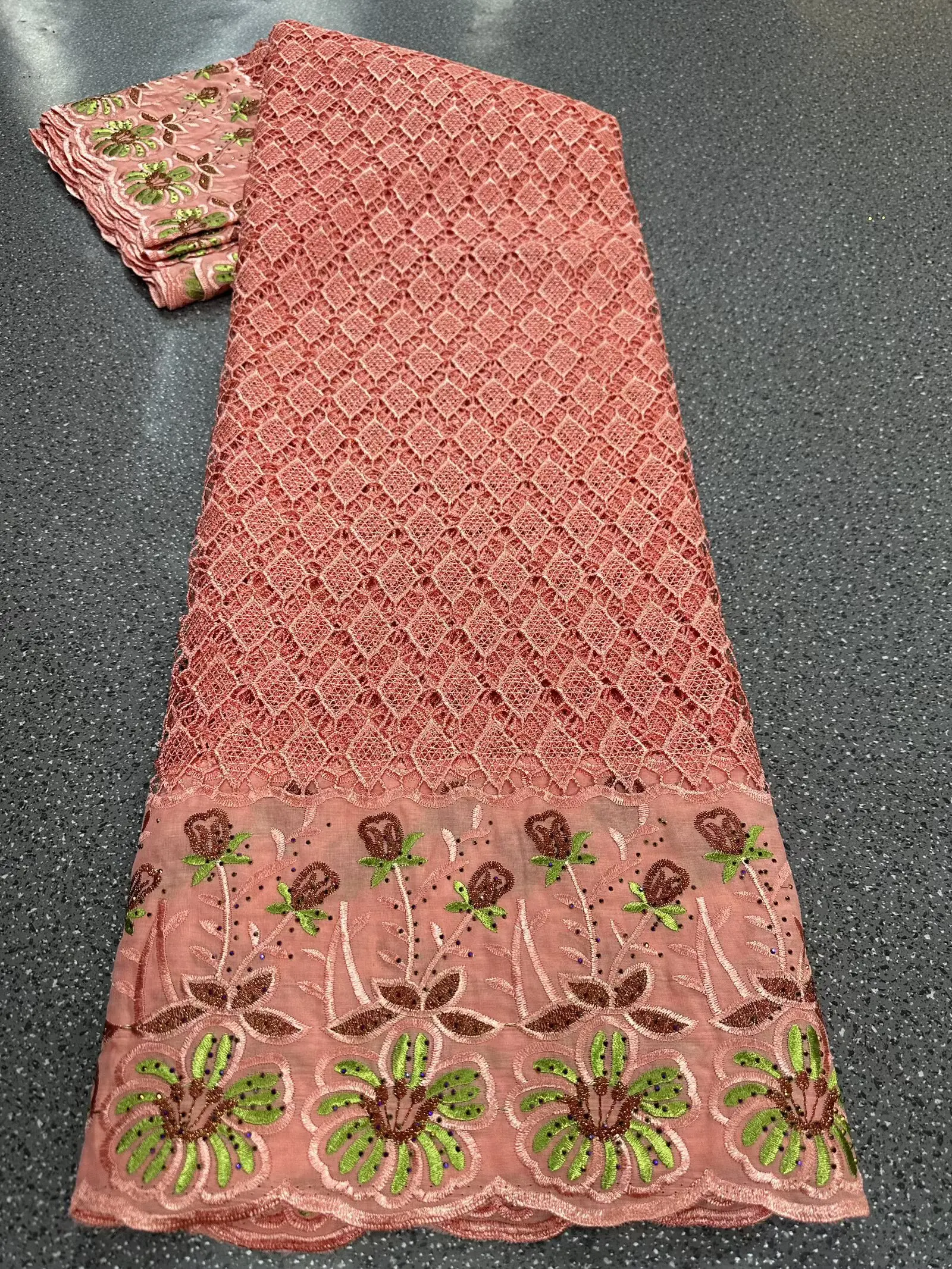 

Африканская кружевная ткань, 5 ярдов, нигерийский водорастворимый гипюровый шнур с листьями, однотонная кружевная ткань