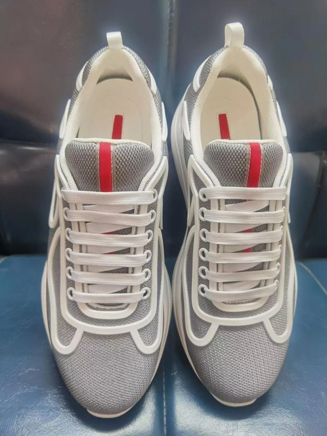 أحذية رياضية P الراقية الجديدة، أحذية شبكية مسامية، أحذية كاجوال مريحة، أحذية لوحية، أحذية جلدية، أحذية جري عصرية