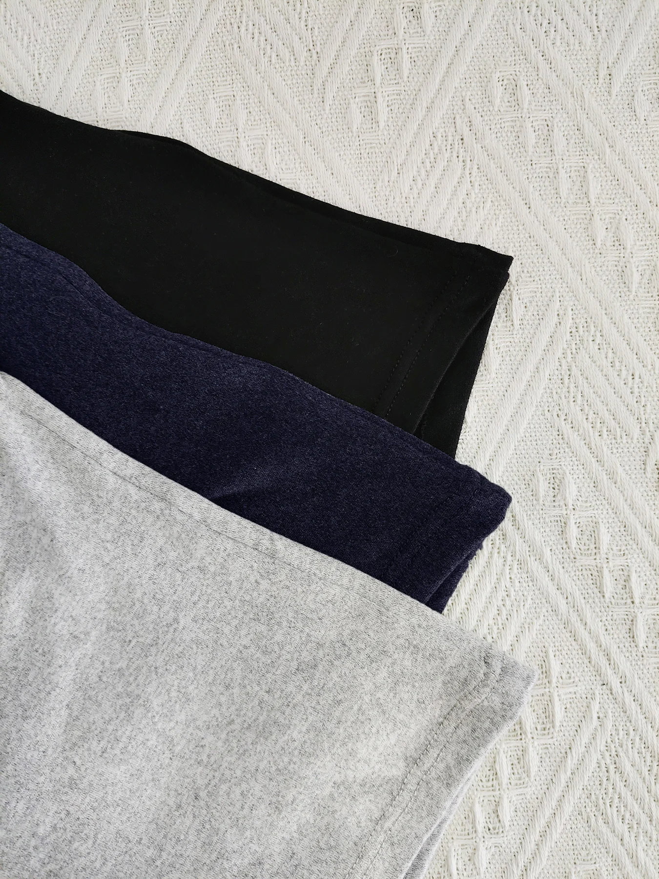 مجموعة من سراويل داخلية رياضية مكونة من 5 قطع، تتميز بشورت مرن ومريح وجيد التهوية