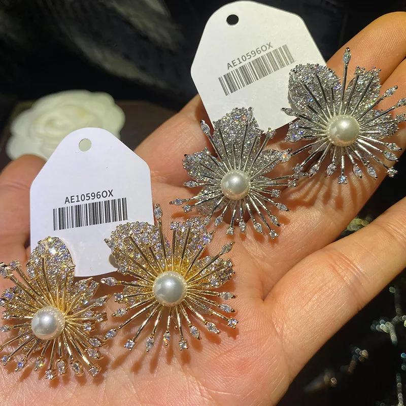 

Stylish Elegant Zircon Pearl Flower Luxury Earrings