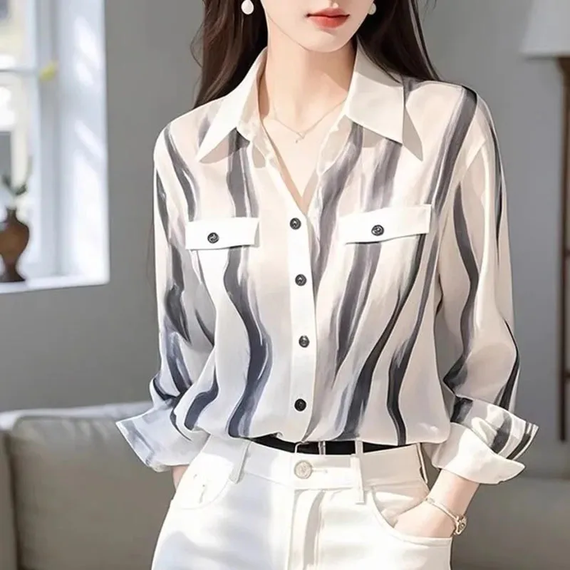 2025New Super Schöne Weiß Gestreiften Hemd Frauen Frühling Sommer Mantel Französisch Nische Chic Weibliche Top Dünne Beiläufige Schöne Bluse Damen