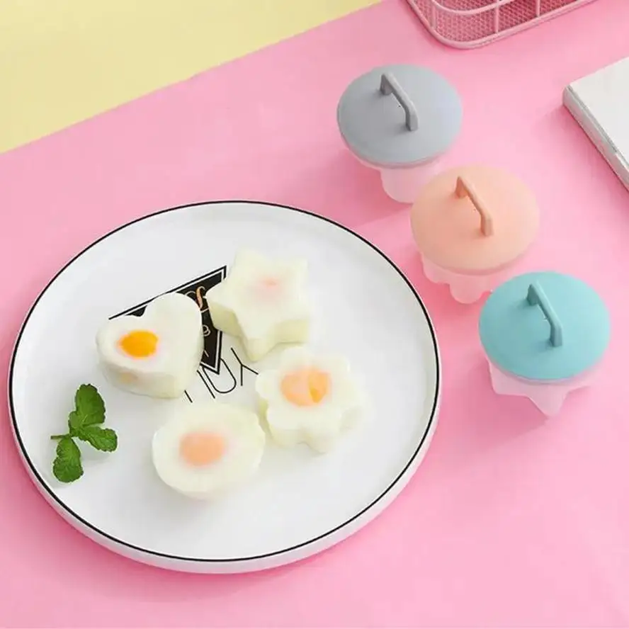 4 piezas / conjunto Molde de la tortilla del desayuno del vaporizador del huevo de la cocina con cepillo de aceite gratuito Accesorios de la cocina Herramientas