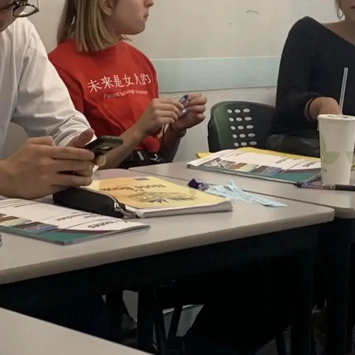 

Loose Fit Pure Cotton ort Sve T-irt for Women Fun Letter Print Casual Wear Breathable Summer Faion Youthful Sle