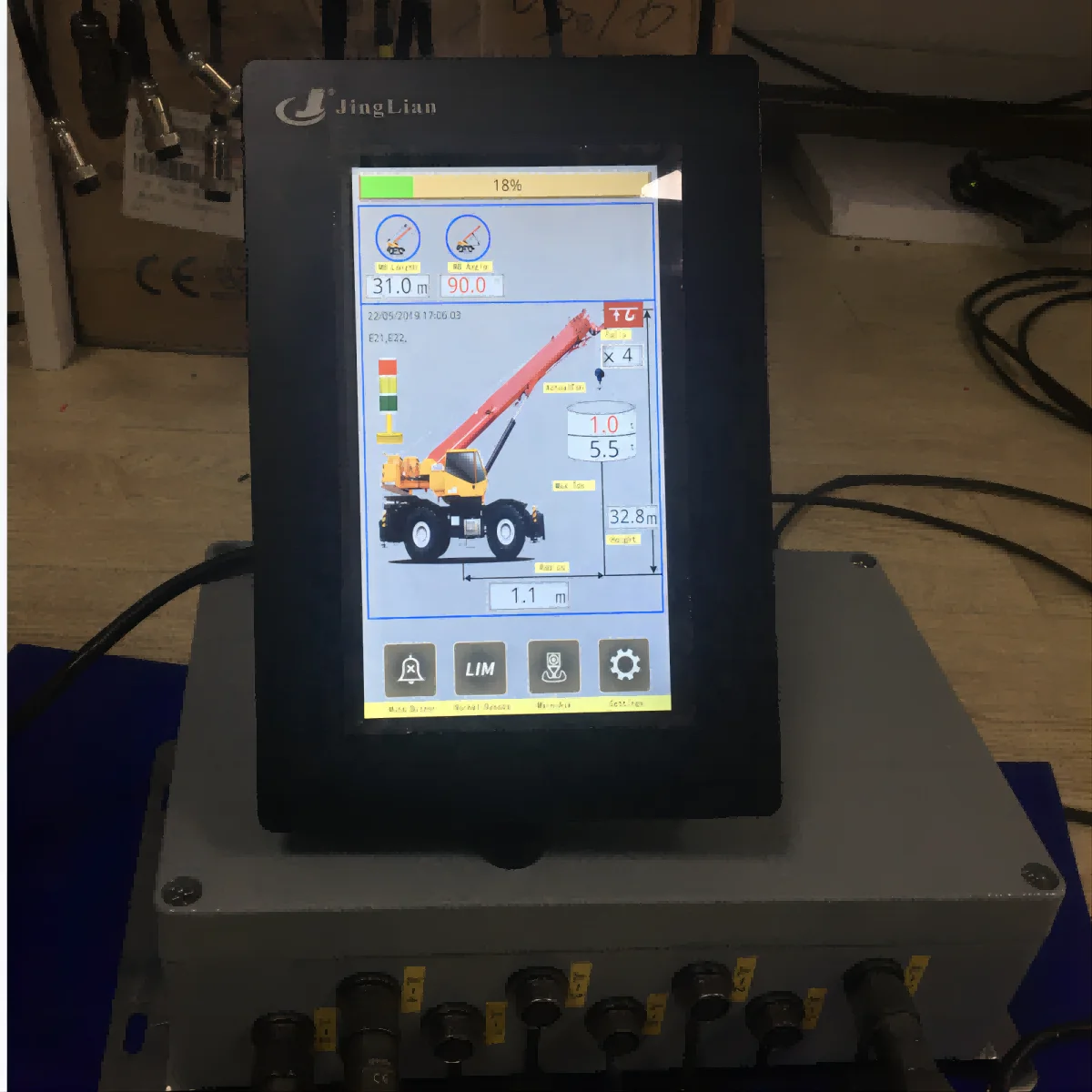 safe load indicator JL-5000 touch screen limiter installed on rough terrain cranes  35m Boom cranes