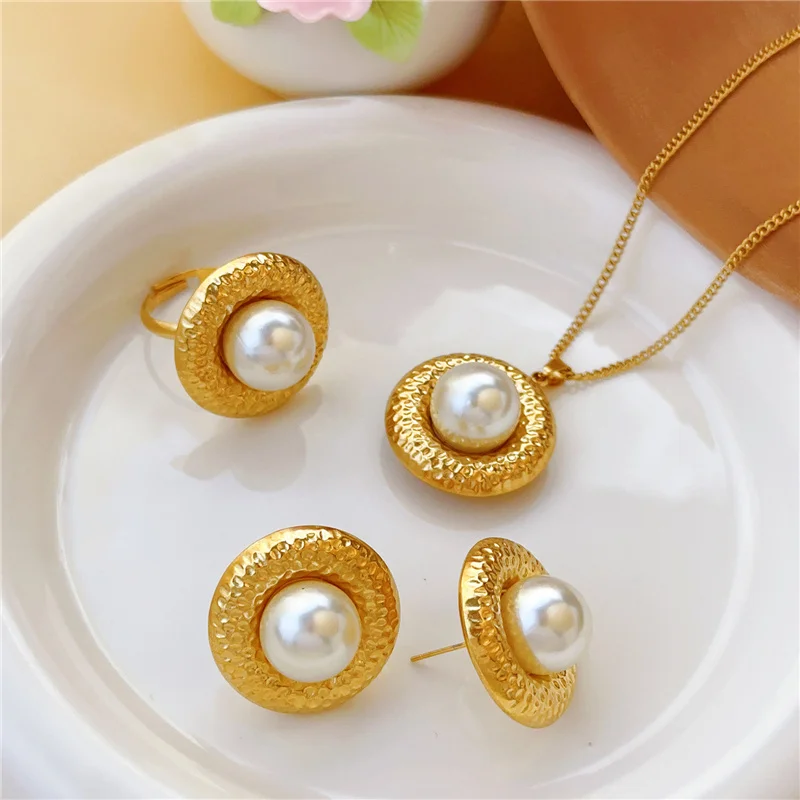Titanium Steel Jewelry Set  Straw Hat Shaped Design With Imitation Pearl Inlays  Niche Stylish Necklace Bracelet & Earrings