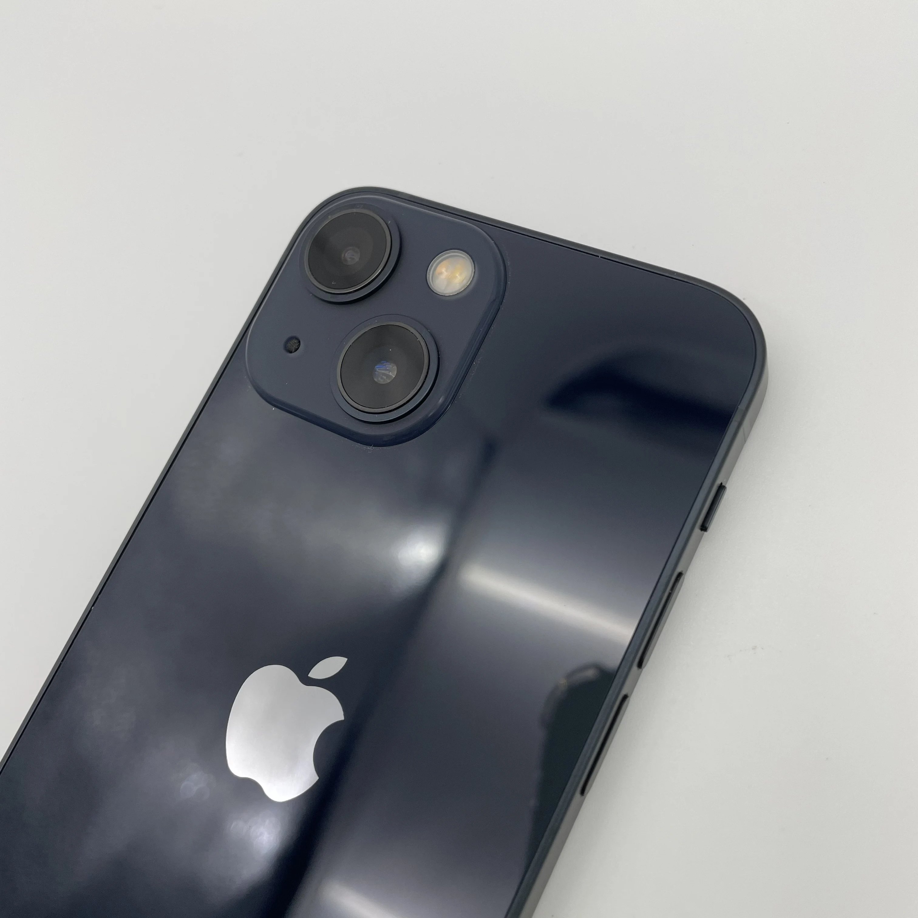 هاتف Apple iPhone 13 mini أصلي مستعمل غير مقفول 5G معرف الوجه 5.4 بوصة 128/256 جيجابايت ROM كاميرا 12 ميجابكسل هواتف ذكية Hexa-core IOS NFC