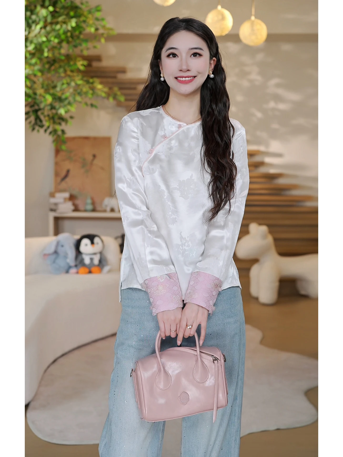 

Новая женская шелковая блузка Spring Breeze из натурального шелка с цветочной вышивкой, омолаживающая, с коротким рукавом и круглым вырезом