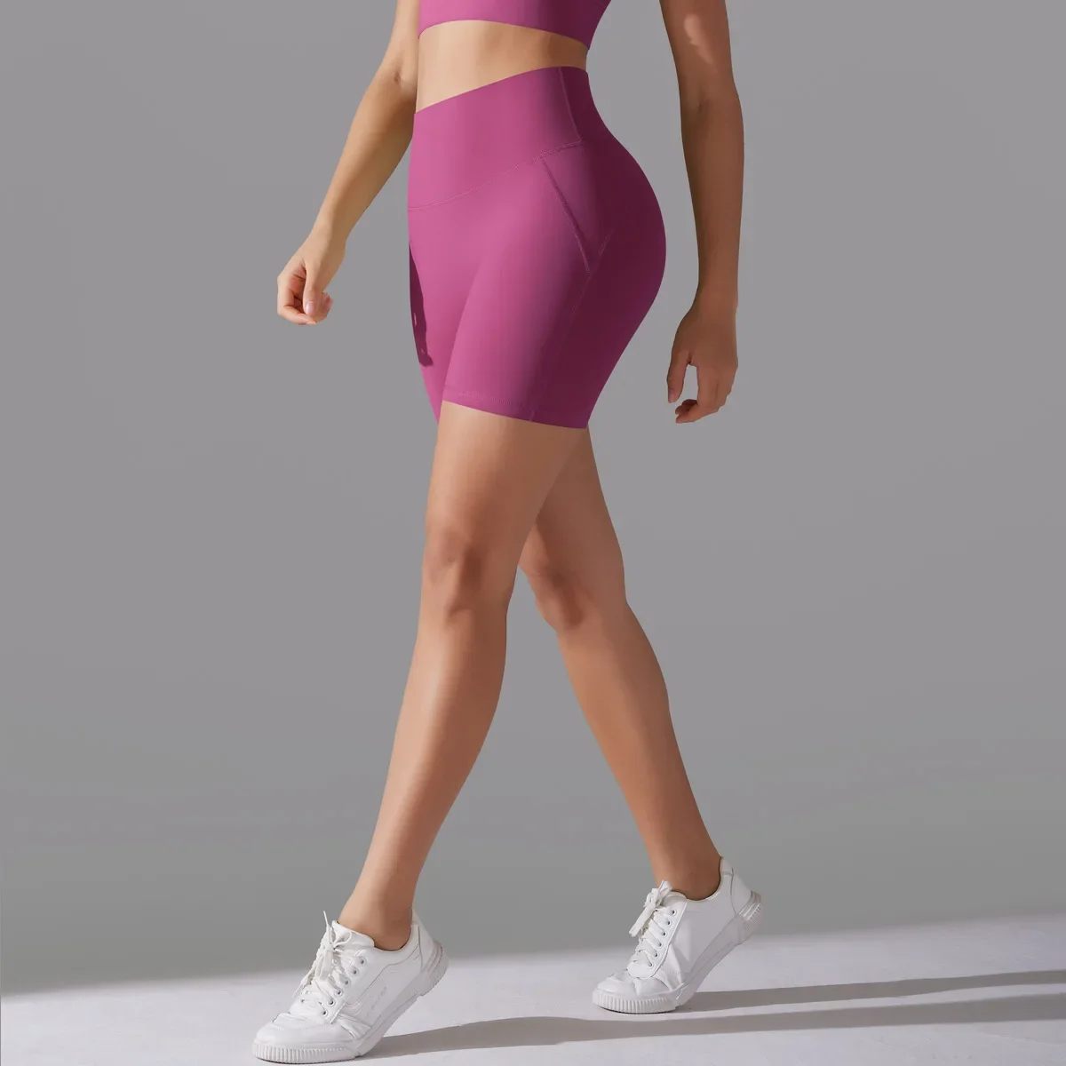 Nuovi pantaloncini da yoga Sport Fitness Vita alta Pantaloni attillati alla moda color pesca Traspirante Corsa Allenamento Abbigliamento Pantaloncini da palestra Completo per le donne