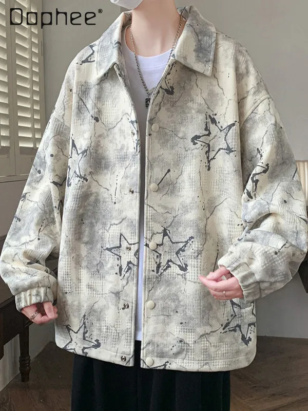 

Новинка весны и осени 2024, мужская свободная повседневная универсальная куртка с пятиконечной звездой и принтом розового и серого цвета с отложным воротником