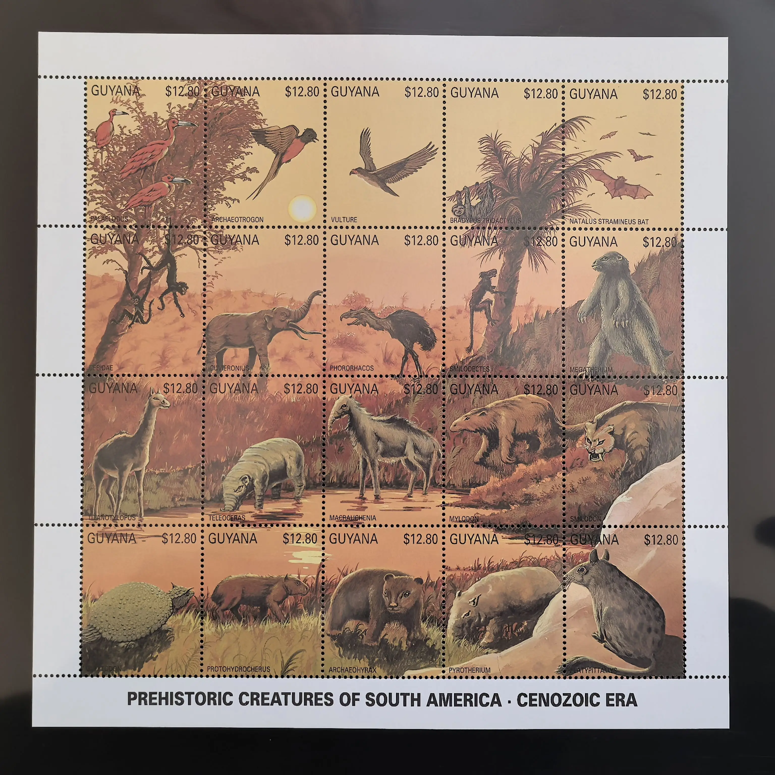

Почтовый штамп Гайаны, год 1990 г., стервятник динозавра, слон, ленивец, доисторические животные, палеонтология, 20 коллекционных почтовых марки MNH