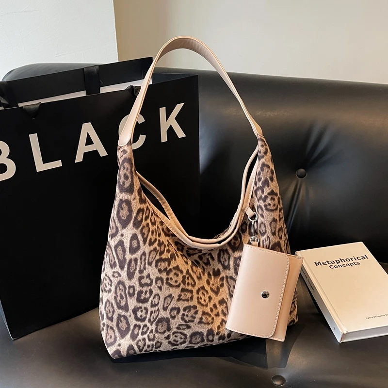 

Leopard Handbag Women Vintage Suede Leather Shoulder Tote Bag 2025 New Autumn Winter Commute Underarm Ladies Shopping Bag
