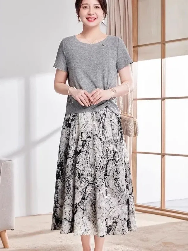 

Superb Summer Outfit Set Dress Short Sleeve T-Shirt Top High Waist A-Line Skirt Korean Style Casual Fashion plus Size Women