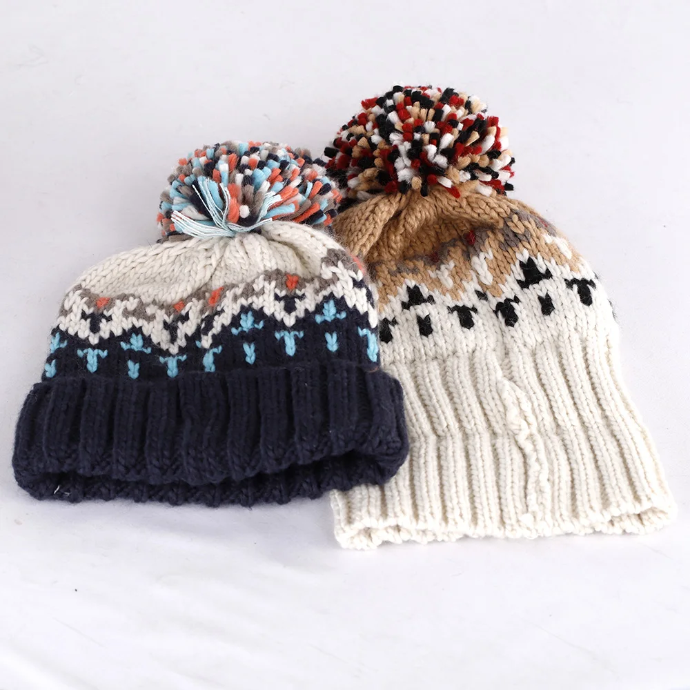 2024 skiing Cashmere Woman Winter Hat Autumn Beanies With Pompom Warm Wool Skullies Wholesales acrylic beanies winter hat