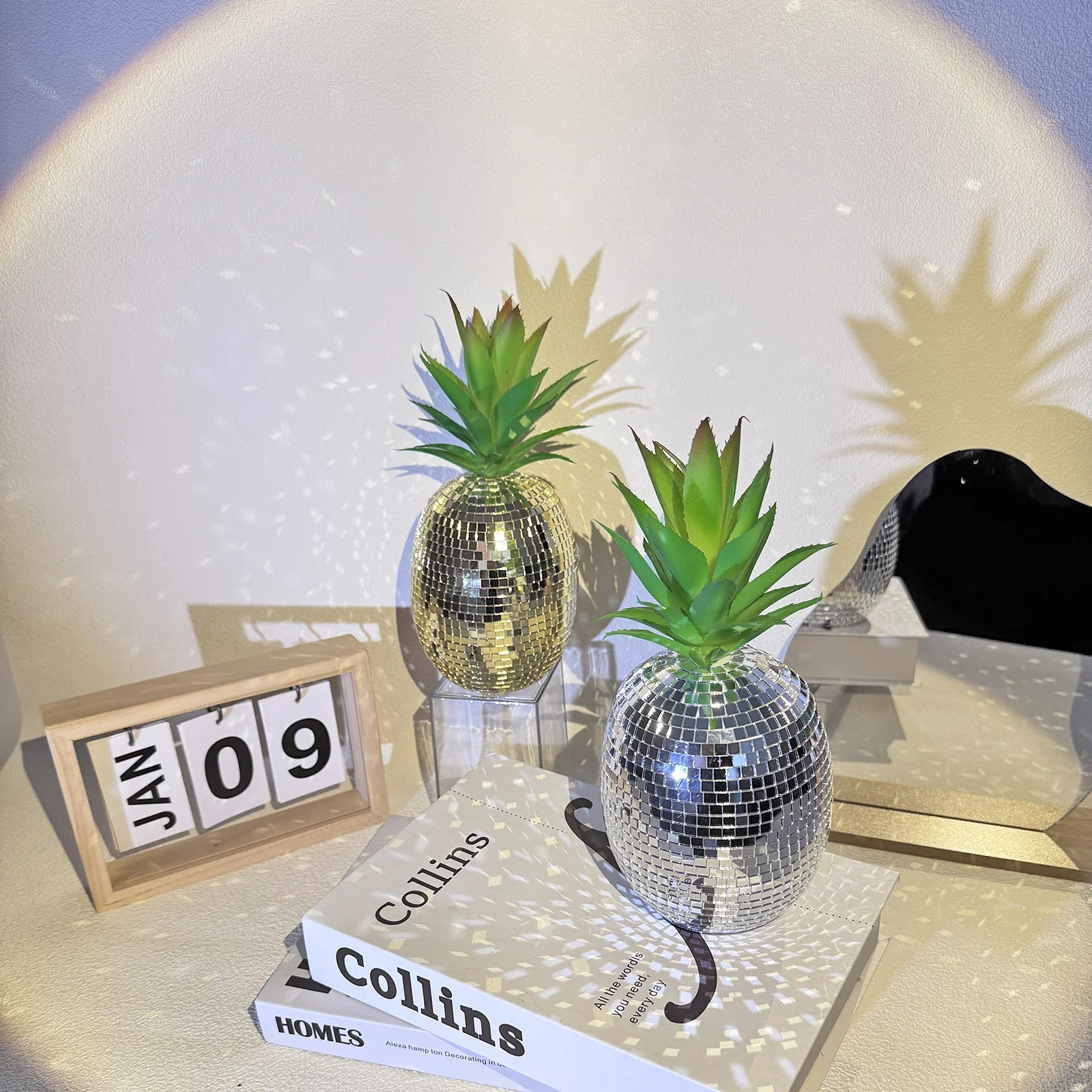 Pineapple Disco Ball Decor Mirror Handmade Pineapple Shape Table Ornaments Room Decoration Party Reflection Mirror Ball