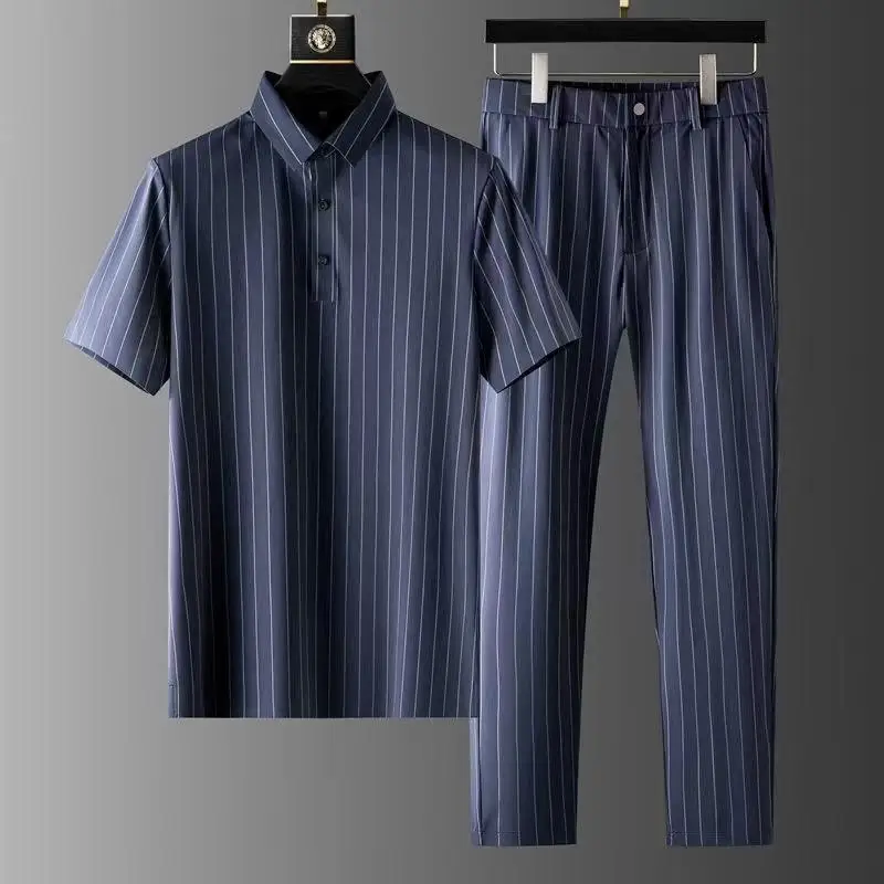 Conjunto de dos piezas de camisa Polo a rayas de seda de hielo para hombre, traje de pantalones de manga corta informal de negocios de alta gama,