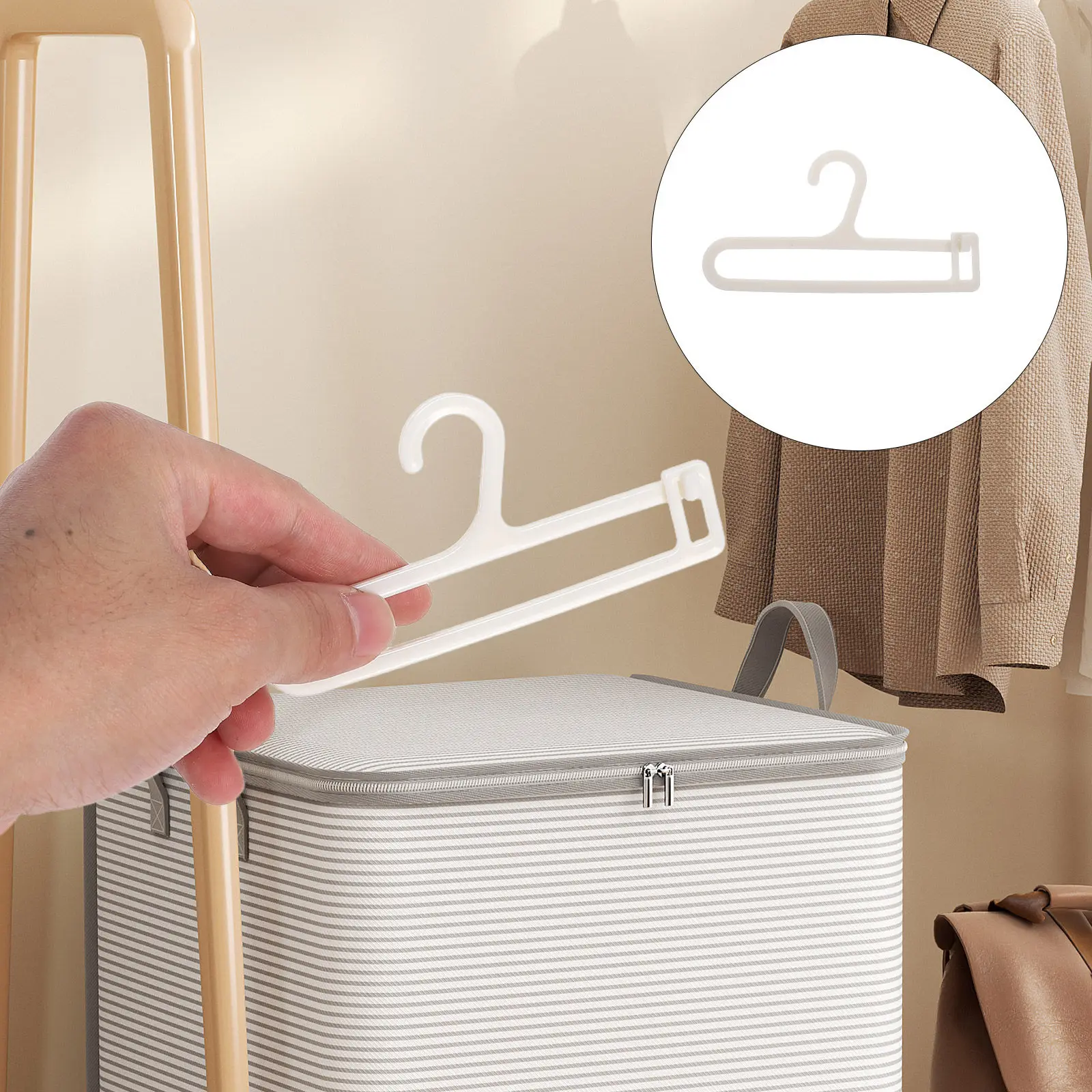 

50Pcs Mini Clothes Hangers Plastic Gown Outfit Holders for Displaying Dollhouse Wardrobes Accessories Organizing Hangers