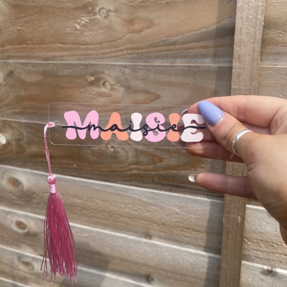 قطعة واحدة من الإشارة المرجعية PMMA المخصصة - اسم ونص محفور شخصي، تصميم شرابة بنمط متدفق، DIY، منقوش بالليزر، مثالي يوميًا