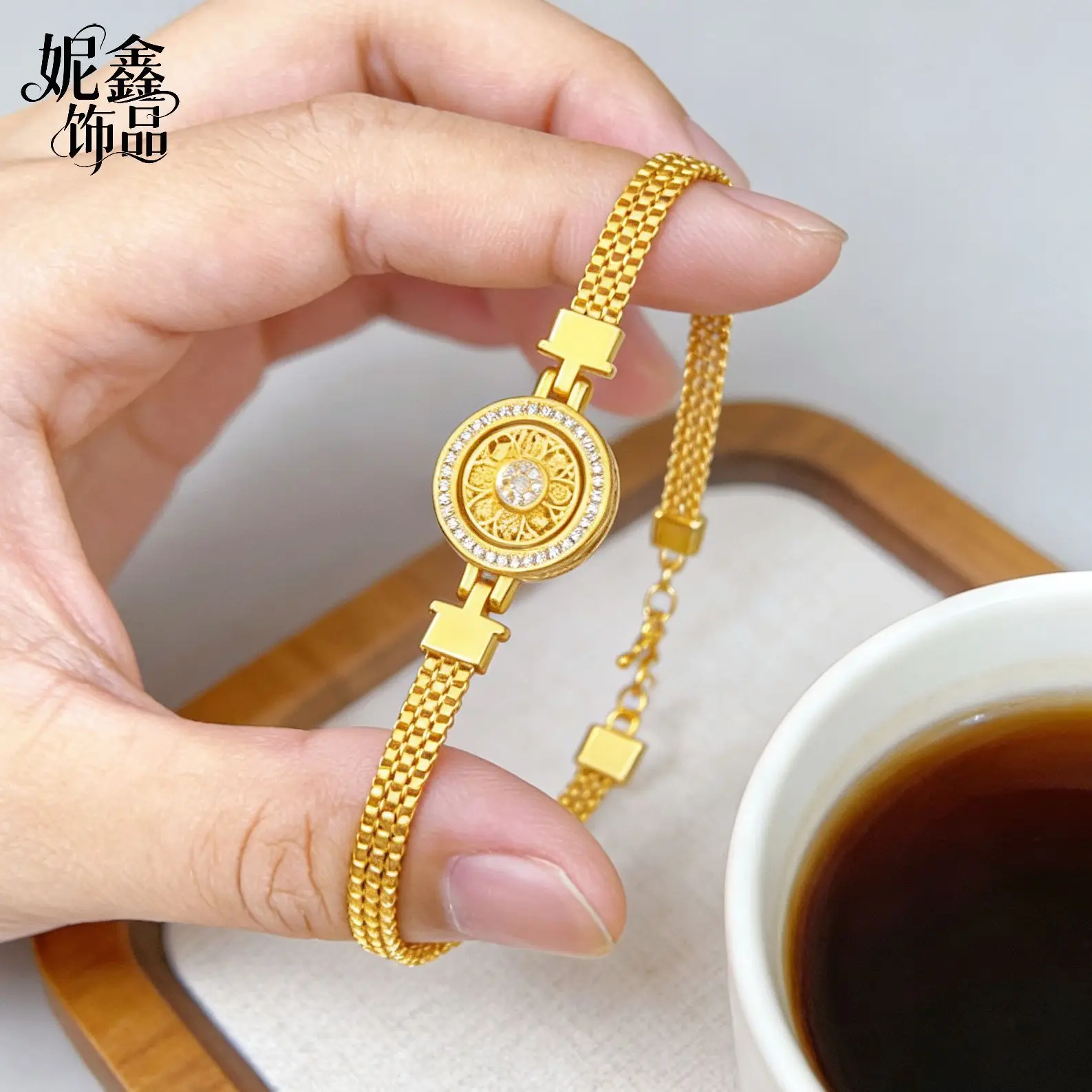 Rotatable Design Rotatable Diamond-set Eight Treasures Compass Strap Bracelet For Women 24K Gold AU999 | Flexible rotation