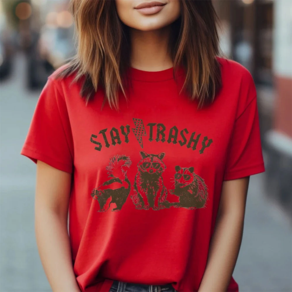 StayถังขยะRaccoon Graphic Teeสําหรับผู้หญิงผู้ชายVINTAGE Retro Y2Kแฟชั่นสไตล์ฤดูร้อนสวมใส่Unisex TEEเสื้อสไตล์