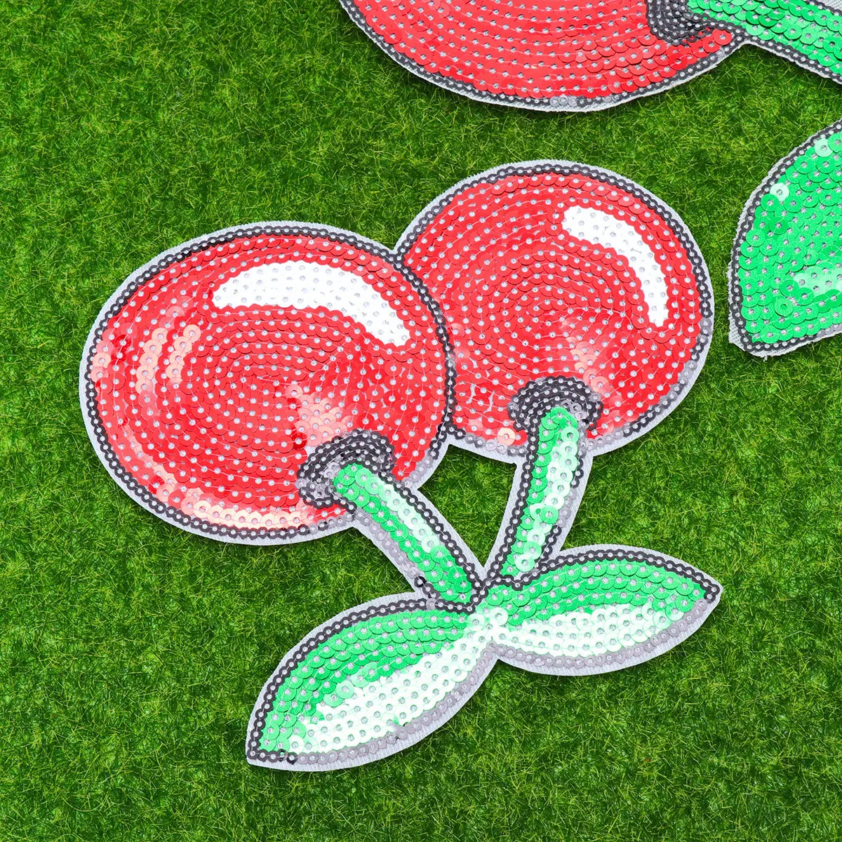 

2Pcs Cherry Embroidery Patches Cloth DIY Sew Decoration for Jackets Jeans Bags Clothes Appliques Sticker Colorful Fashion Trendy