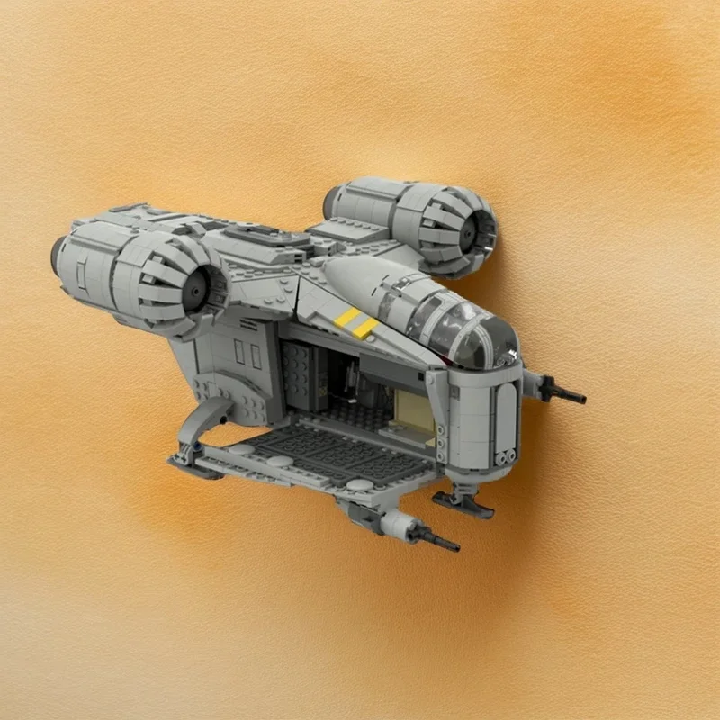 1763pcs MOC Star Battle The Razor Crest Model Christmas Gift Collectible Shelf Accent And Creative Home Decor