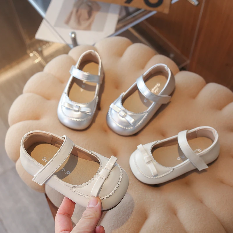 

Весенне-осенние повседневные кожаные туфли для девочек, детские туфли-принцессы с бантом, нескользящие мягкие туфли для малышей и школьников
