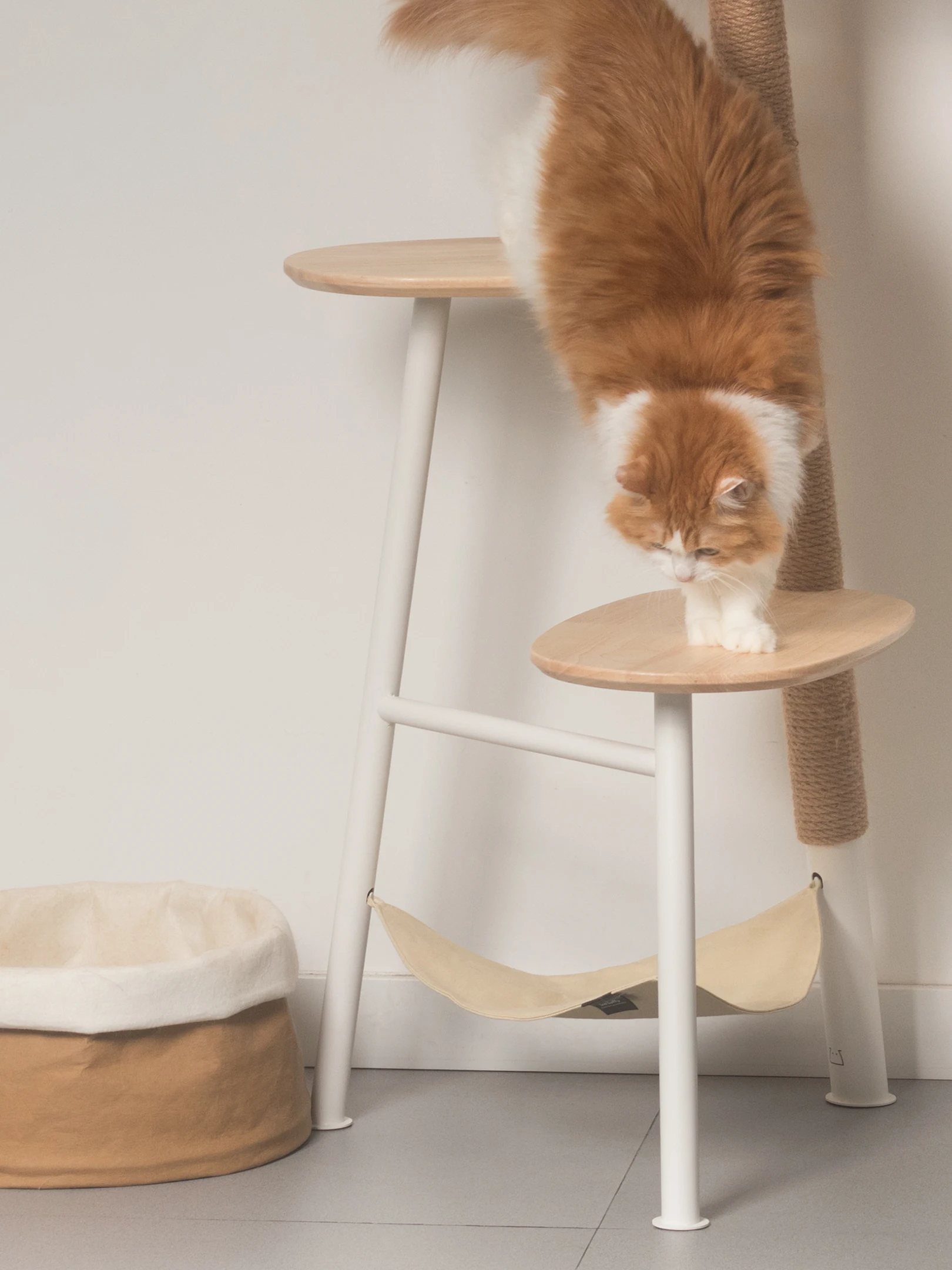 Furniture Cat Climbing Frame Rubber Wood Tree Cat Ladder Multilayer Combination Diving Platform Small Apartment Design