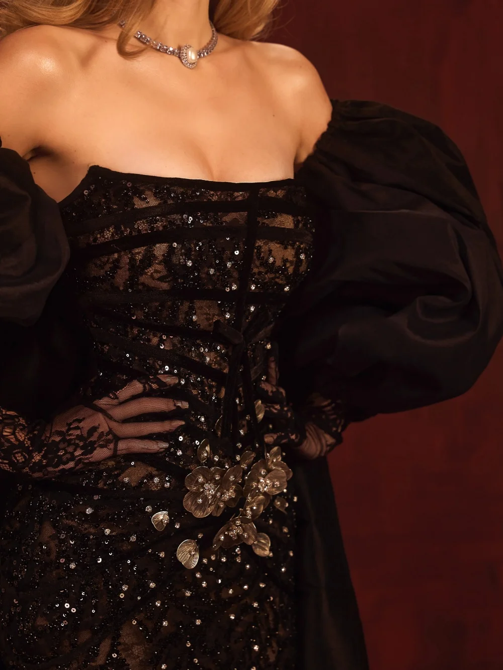 Abito da sera a sirena con perline nere con mantella senza spalline Abito da festa formale lungo fino al pavimento Nuovi abiti da banchetto illusione personalizzati