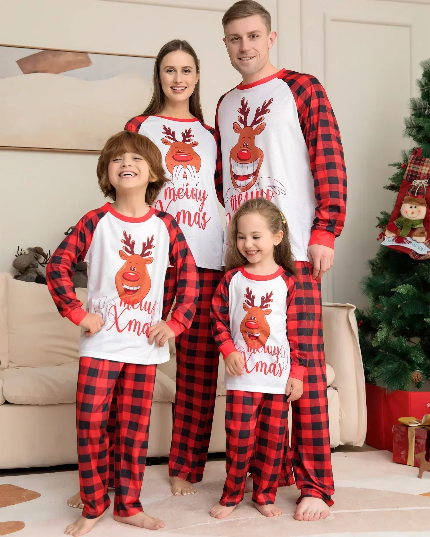 Cartoon Deer Printed Plaid Couples Xmas Pjs Mommy Daughter Christmas Pajamas Set Matching Family Mother Father Long Sleeve 2024