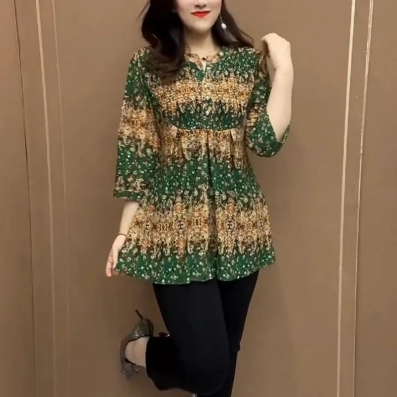 2024 Fashion Gradient Mother Dress Summer New Pattern Loose Display Thin Medium and Long Styles Three Quarter Office Lady Tops