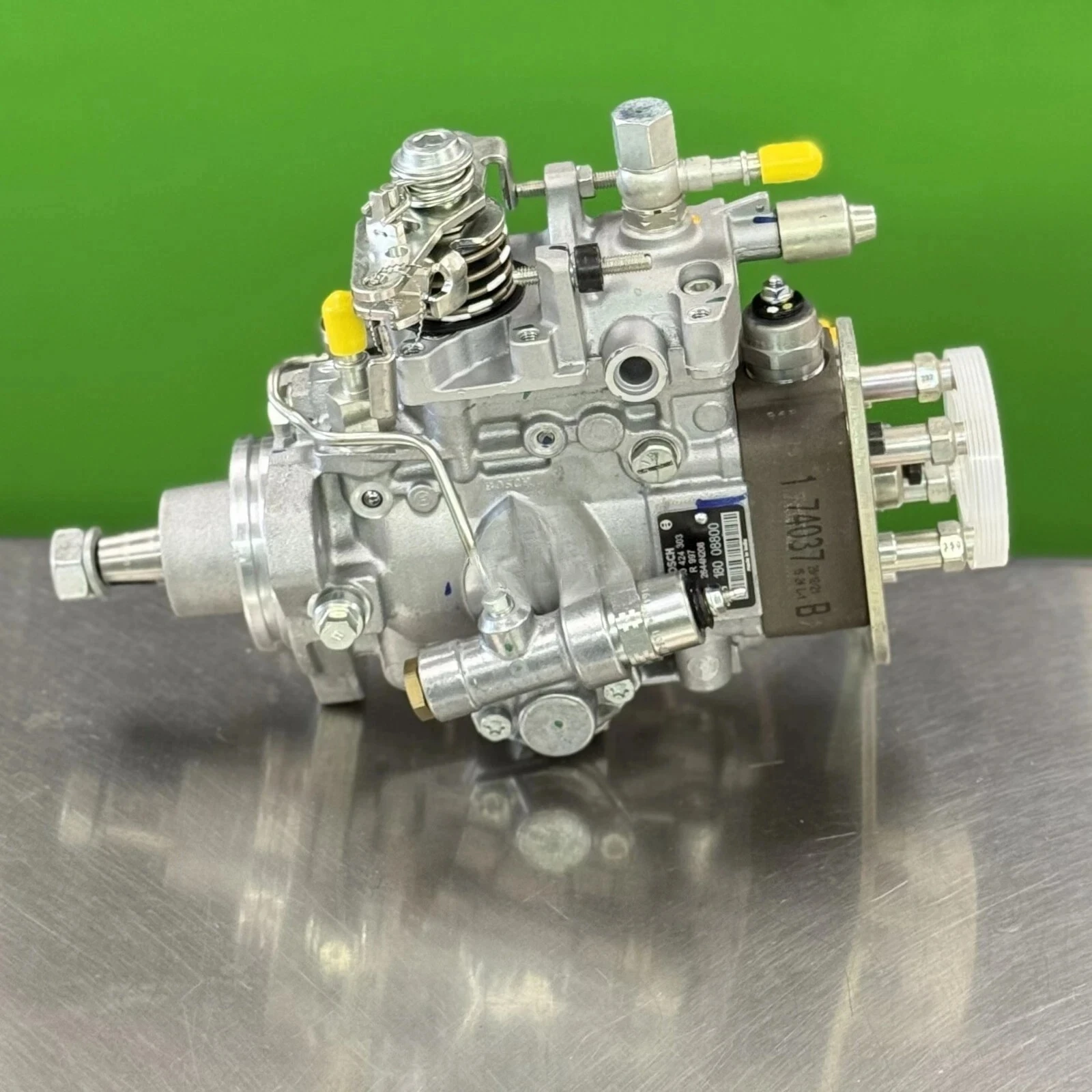 

Applicable to:2644N202 2644N208 fuel injection pump Bosch new Perkins Caterpillar 1104C-44TA 4.4L engine