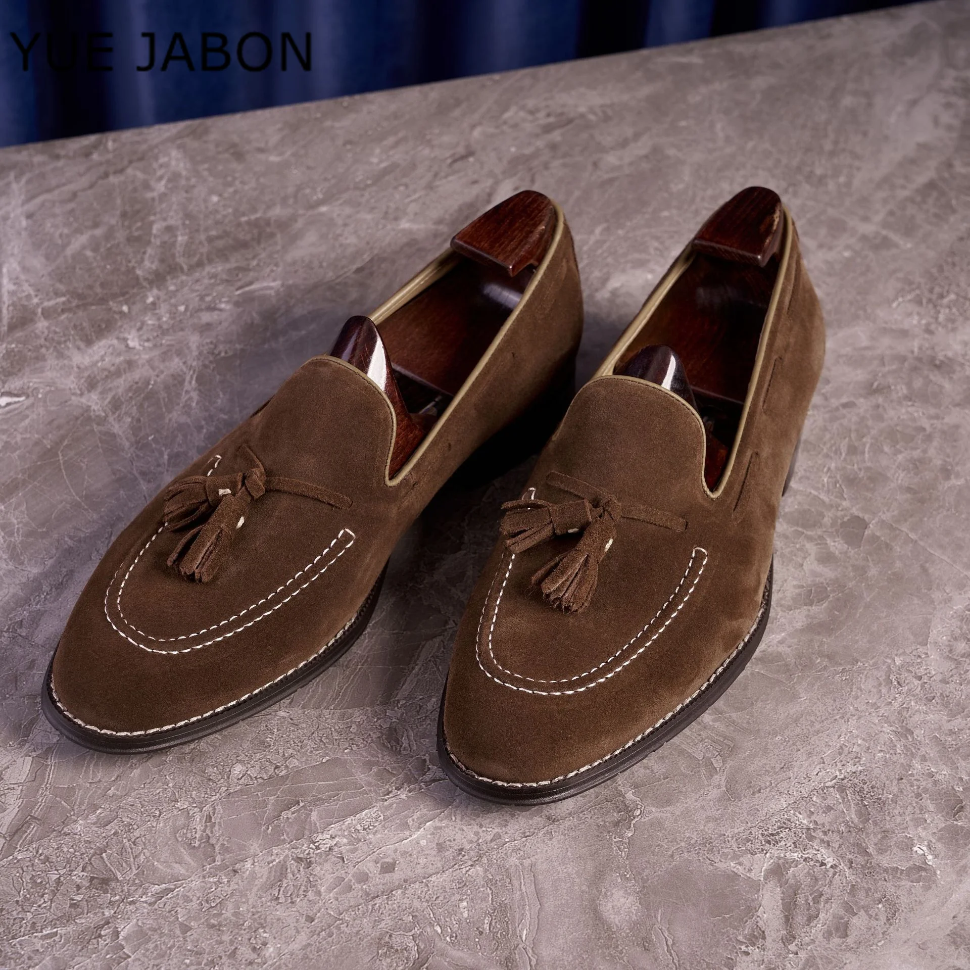 Britain Retro Men Pointed Suede Tassels Flats Genuine Leather Shoes Casual Loafers Formal Dress Footwear Sapatos Tenis Masculino