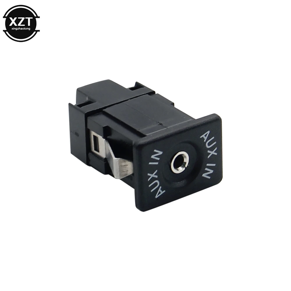 USB AUX Input Socket Switch For BMW E81 E87 E90 F10 F12 E70 E82 F10 84109237653 USB AUX Input Socket