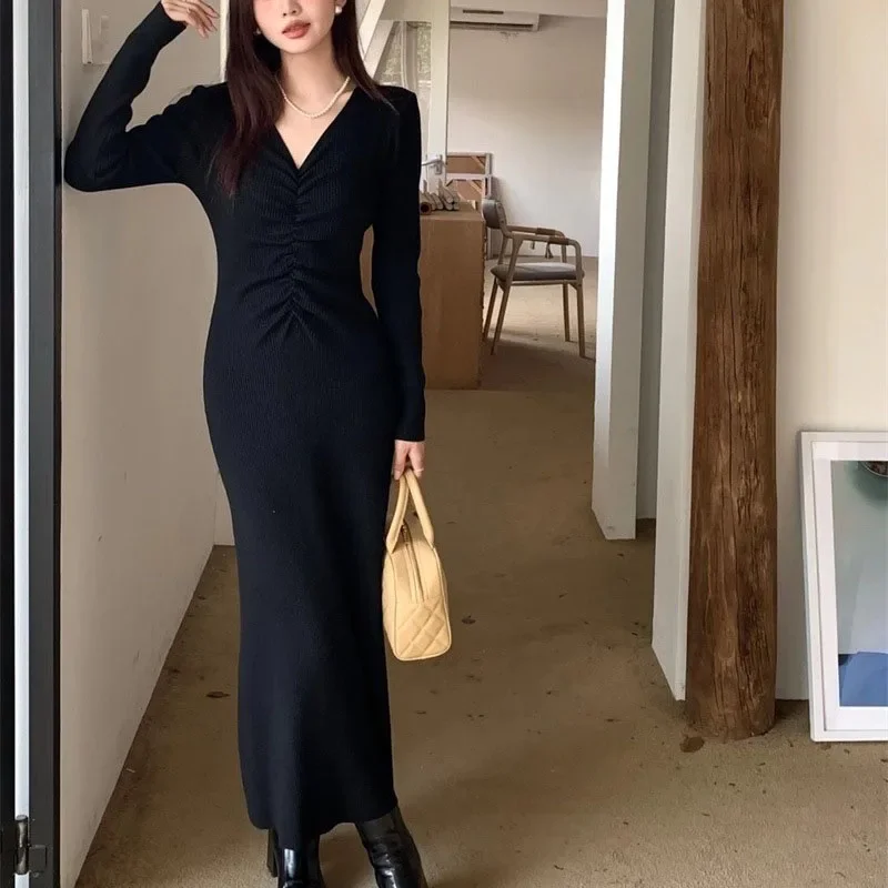 

Women Fashion Temperament Party Long Dress French Style Folds V-Neck Knitted Dresses Female Elegant Streetwear Slim Maxi Dress