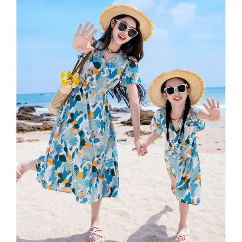 Vacation Area Couple Look Family Matching Beach Clothes Holiday Parent-child Clothing Mom Daughter Dresses Dad Son Outfits Sets