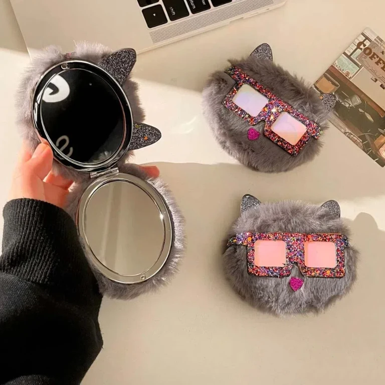 Two-sided Plush Cartoon Cat Mirror 2x Magnifying Animal Sunglasses Cat Fold Makeup Mirror Cosmetic Tools Compact Cosmetic Mirror