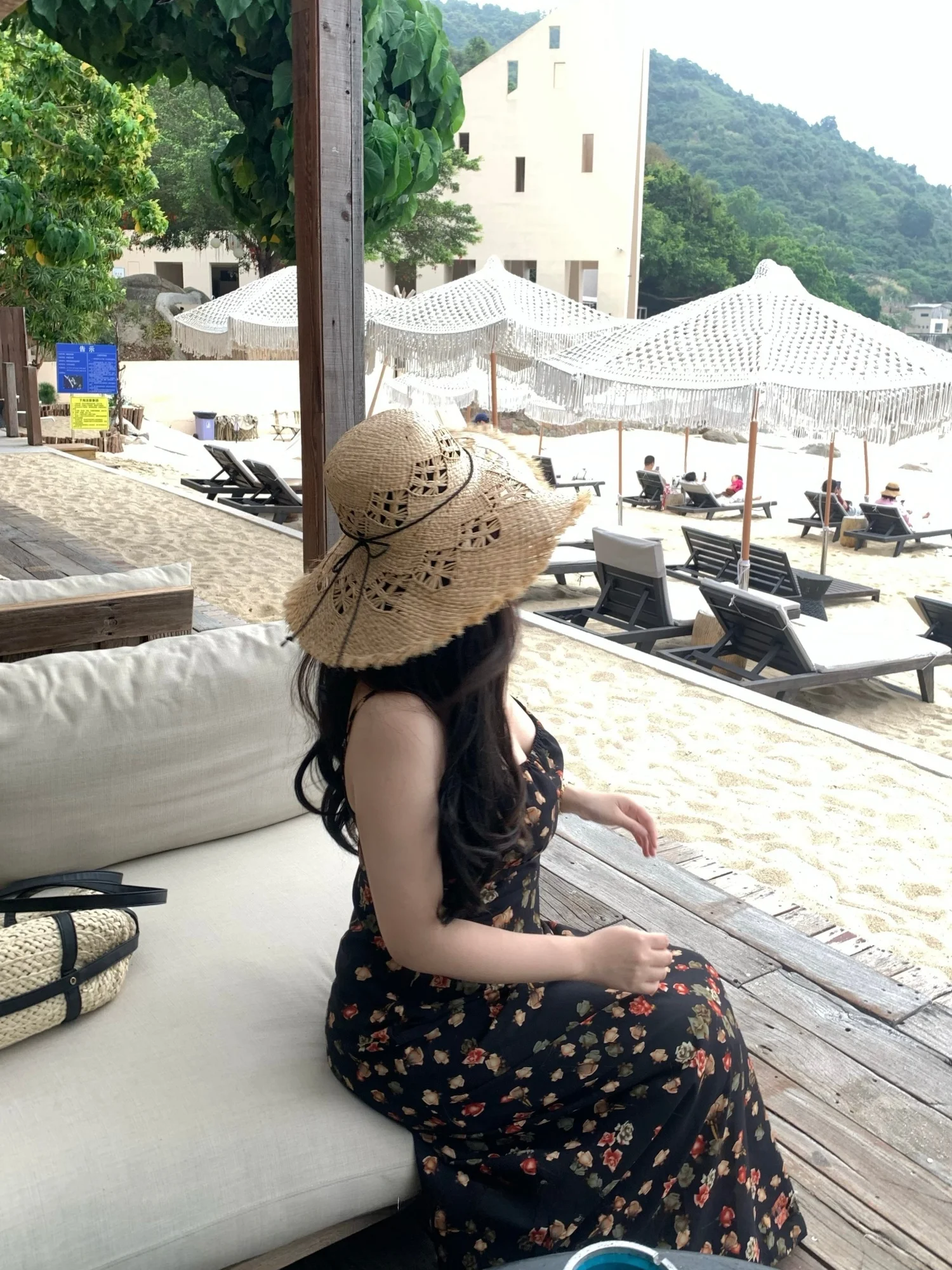 

Черное винтажное платье макси с цветочным принтом, в нежном стиле, с эффектом стройнящей талии, из шифона, с драпировкой, больших размеров, без бретелек, летнее