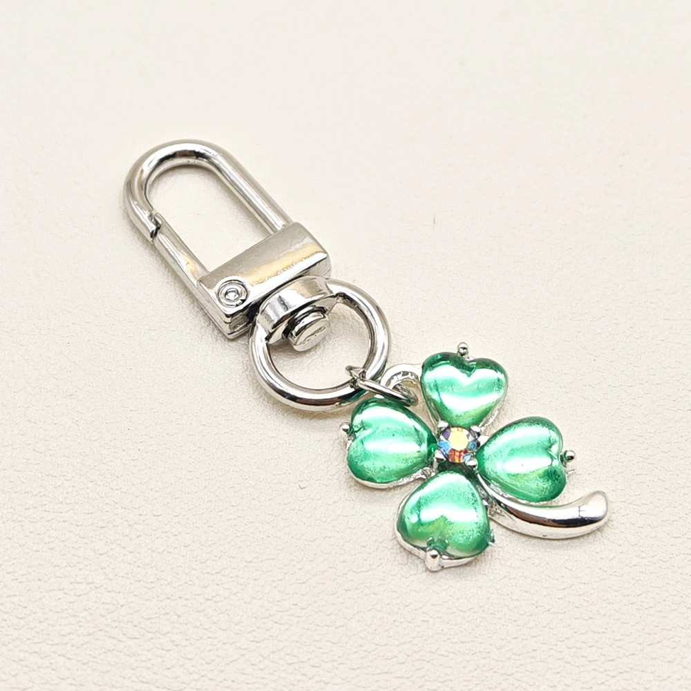 لطيف بلينغ محظوظ أربع أوراق الهاتف Charms قلادة المفاتيح الحال بالنسبة iP 14 Airpods الحلو Y2K الوردي الأخضر Ins كوريا اليابان اكسسوارات
