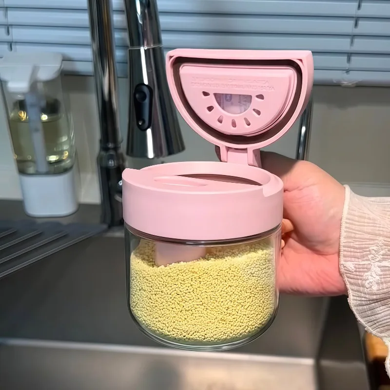 

Sealed seasoning jar with its own handle, quantitative spoon without caking household borosilicate glass