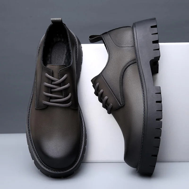 

Spring 2025 Men's Casual Thick Bottom Leather Shoes Breathable Comfortable Daily Wear Korean Style Fashionable Leather Sneakers